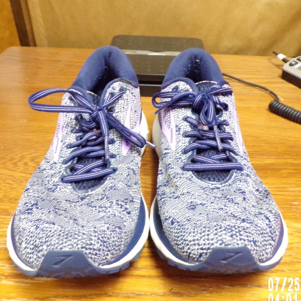 Brooks Womens Ghost 11 1202771B406 GRAY Running Shoes Sneakers Size 11